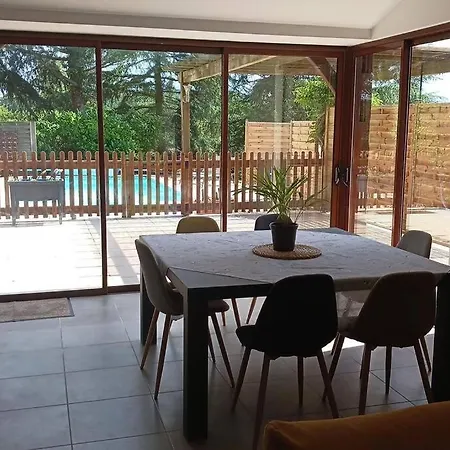 Holiday home A La Campagne Avec Piscine *