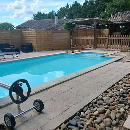 Holiday home A La Campagne Avec Piscine Saint-Barthelemy-d'Agenais
