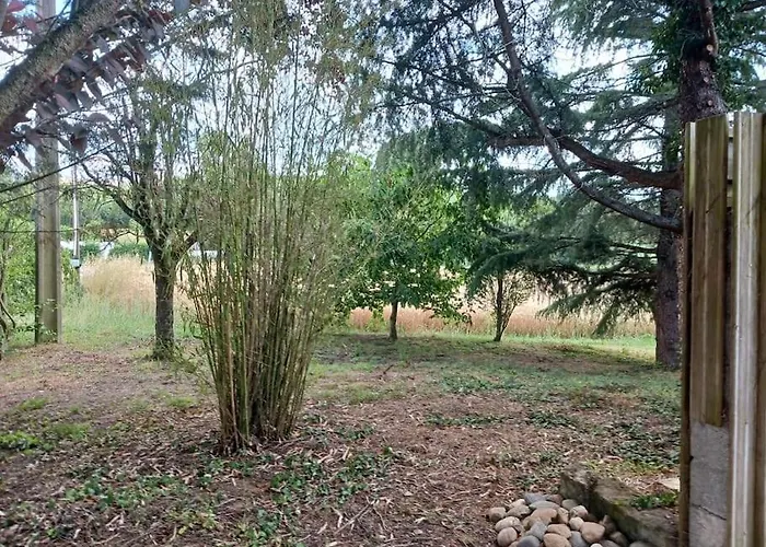 A La Campagne Avec Piscine Дом отдыха *